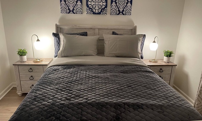 Knoxville Condo | Lovely/Clean 1Bedroom Knoxville Condo-12mins to UT