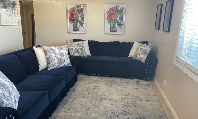 Downtown Las Vegas Apartment | Lovely condo