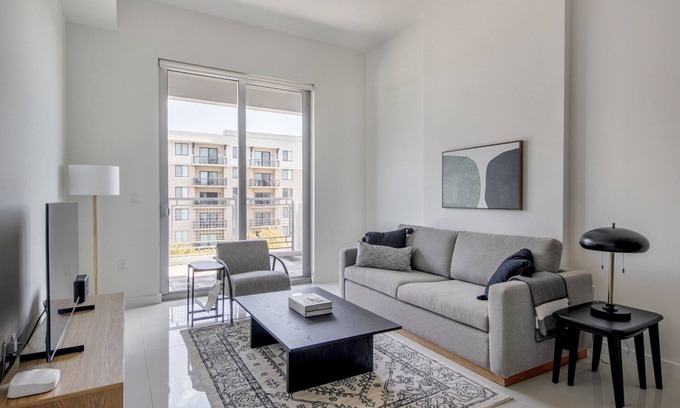 Coral Way Apartment | Lovely Coral Gables 1BR w/W/D & Pool, nr Miracle Mile, by Blueground