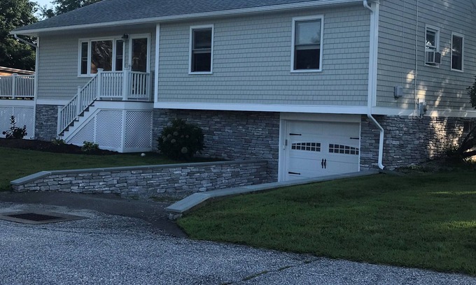 Old Saybrook House | Lovely Cornfield Point home away from home