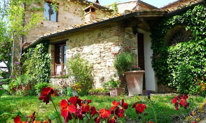Barberino Val d'Elsa Apartment | Lovely cottage in Chianti, on Tuscan organic ecoturismo with pool & sunset views