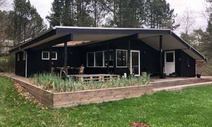 Øksenmølle House | Lovely cottage close to Ree Wildlife Park.