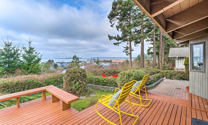 Coupeville House | Lovely Coupeville Home w/Puget Sound Views!