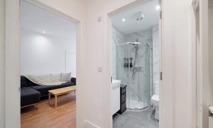 Borehamwood Apartment | Lovely Cozy One Bedroom Flat