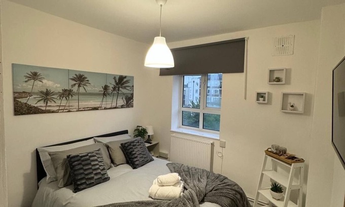 Bromley North Apartment | Lovely flat in bow