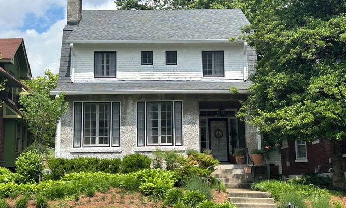 Belknap House | Lovely Gem in the Vibrant Highlands close to it all!