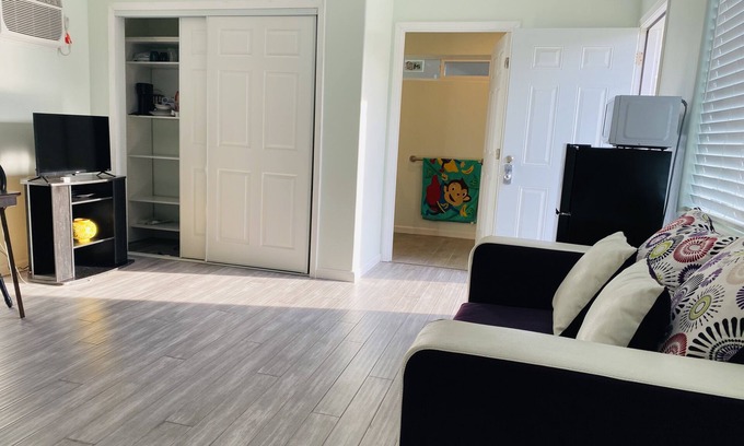 Greenacres Apartment | Lovely Guesthouse For A Peaceful Stay
