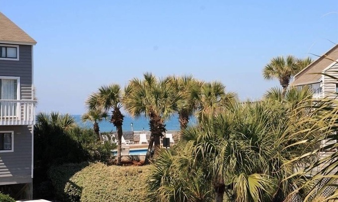 Port St. Joe House | Lovely Gulf View, pet friendly townhouse in Barrier Dunes