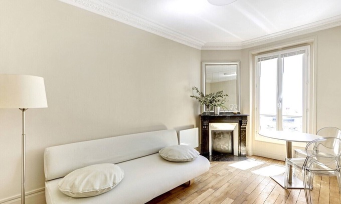 Quartier de la Salpetriere Apartment | Lovely Haussmann Flat - Quartier Latin