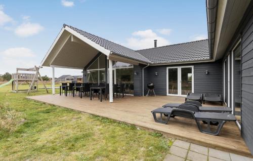 Bratten Strand House | Lovely Home In Jerup With Sauna