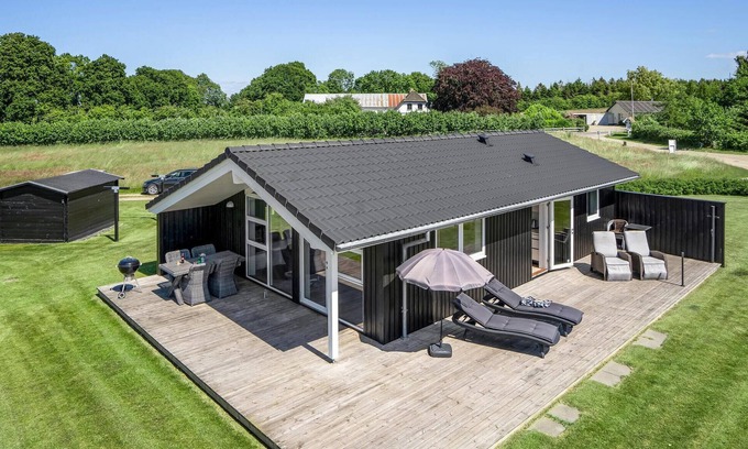 Nordborg House | Lovely home in Nordborg with kitchen