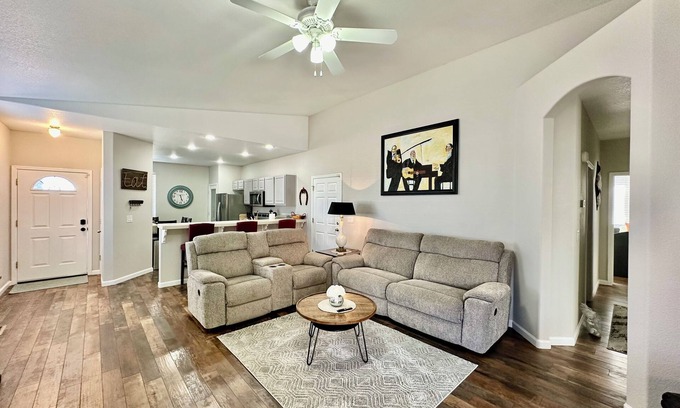 Reno House | Lovely Home in Safe Quiet Neighborhood, 5 Miles from Downtown