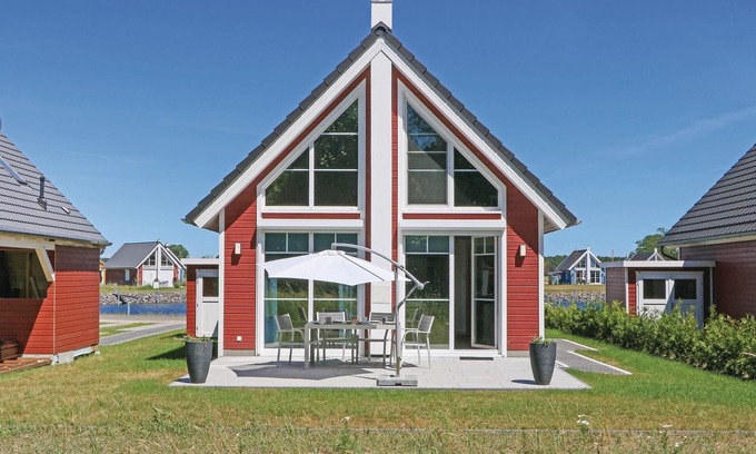 Wandlitz House | Lovely home in Zerpenschleuse with WiFi
