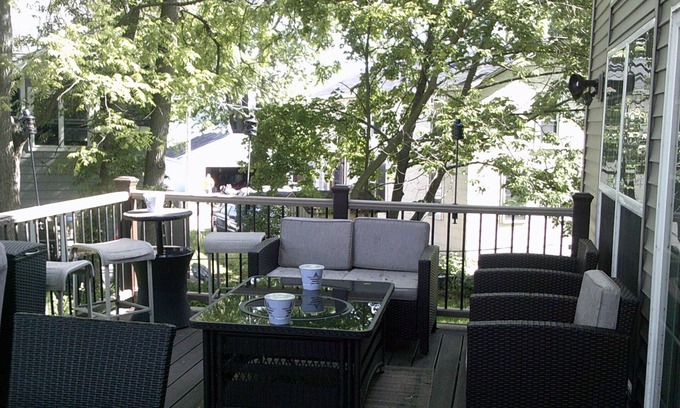 Delavan Lake House | Lovely Home With Lake Views