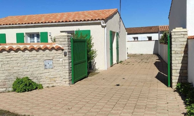 Sainte-Marie-de-Re House | Lovely house with garden close to the beach