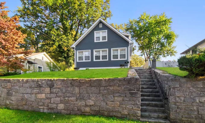 Tarrytown House | Lovely house in Tarrytown