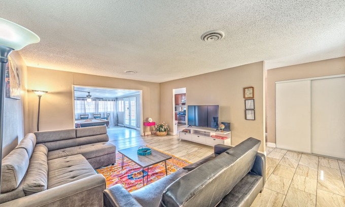 Rancho Oakey House | Lovely house - near the strip!