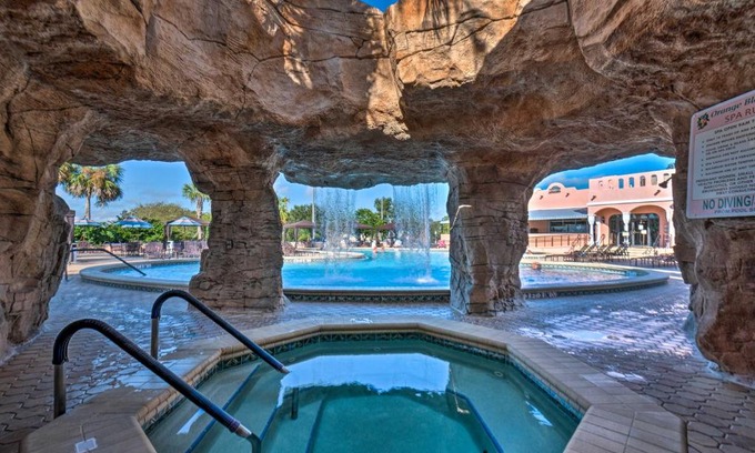 The Villages House | Lovely Lady Lake Home with Resort Amenities and Lanai!
