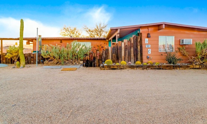 Wonder Valley House | Lovely mountain view abode with pool, hot tub, fireplace & W/D - dog-friendly