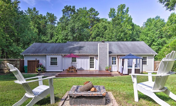 Taylors House | Lovely Mtn Cottage w/ Hot Tub, BBQ & Fire Pit!