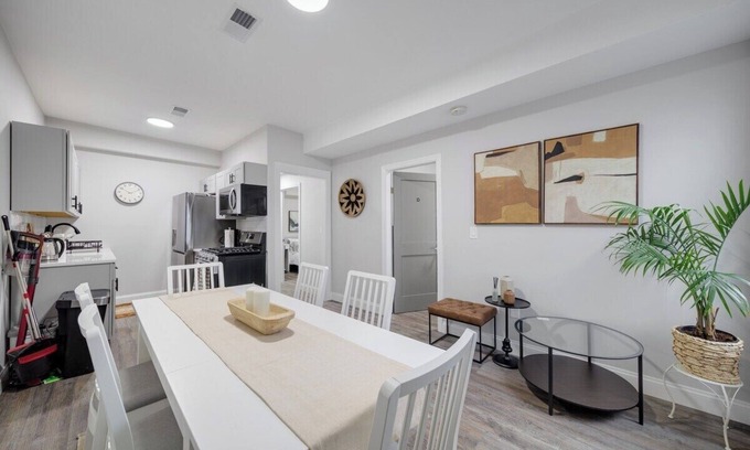 South Boston Apartment | Lovely Private Room with Shared Kitchen near BMC