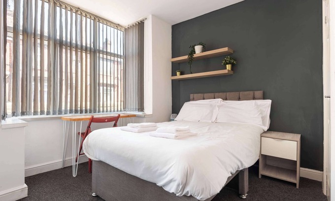 Doncaster House | Lovely Room in Doncaster Shared House With Kitchen