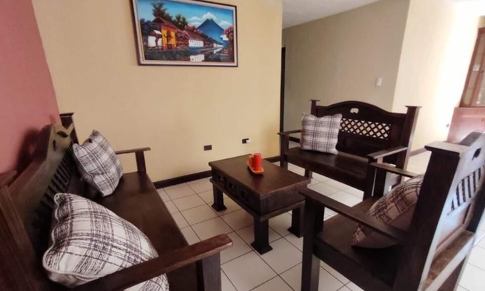 Zona 2 House | Lovely rooms at Historical Guatemala City