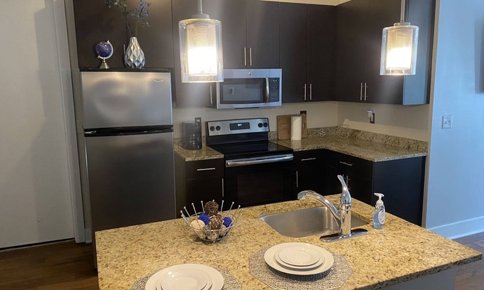 Lindridge-Martin Manor Apartment | Lovely Spacious 2 bedroom Loft