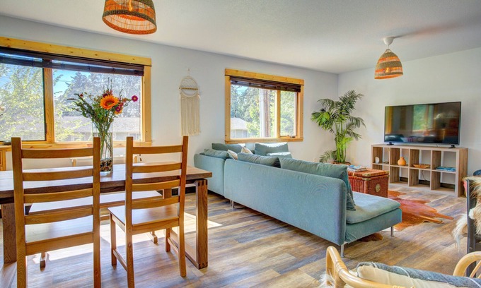 White Salmon House | Lovely Spacious Home In Downtown White Salmon