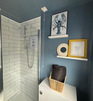 Worthing Apartment | Lovely spacious loft close to train station