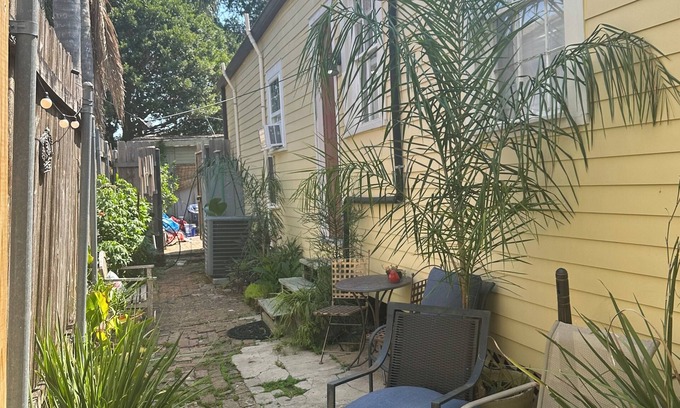 Saint Thomas Development Apartment | Lovely studio located in the Lower Garden District with private garden patio.