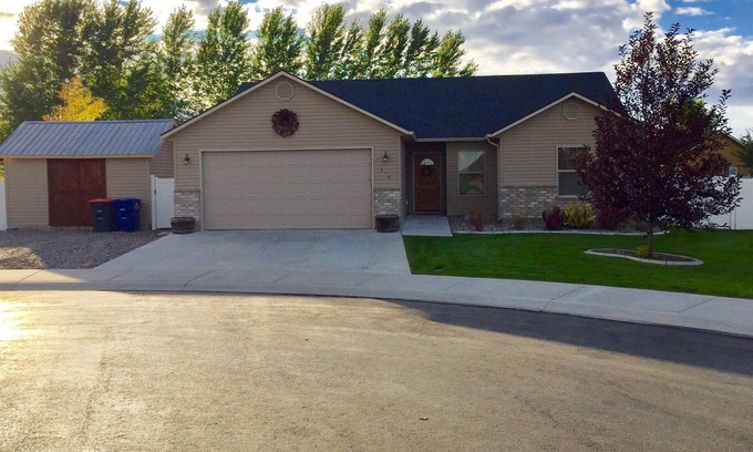 Twin Falls House | Lovely Twin Falls Home! Master Suite!