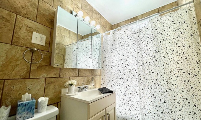 St. Louis Apartment | Lovely Unit in STL Central!