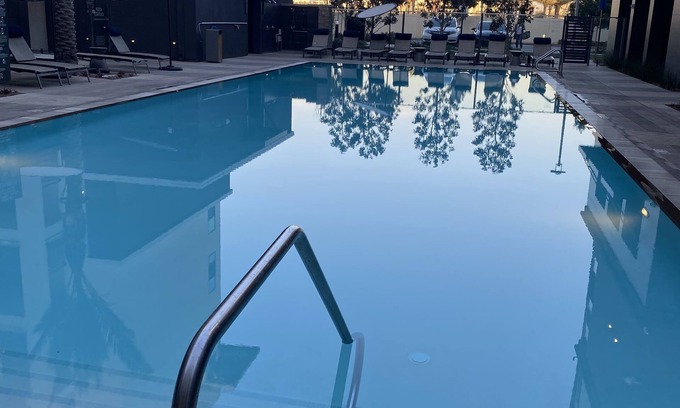 Downtown Apartment | Lovely Unit located in Anaheim - Near Disneyland