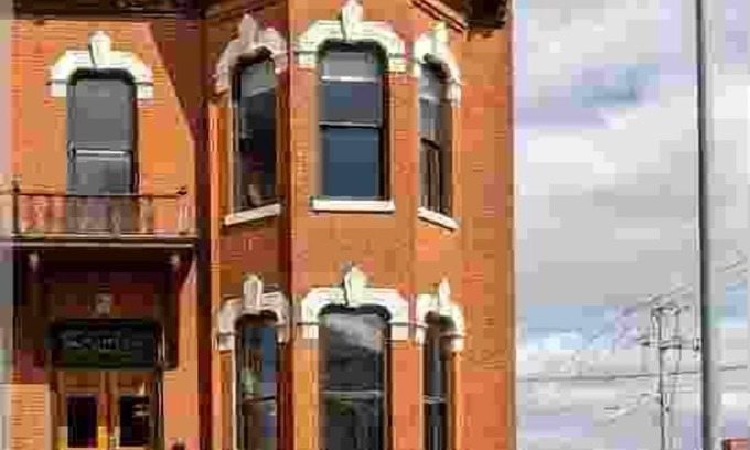 Dubuque House | Lovely Victorian Row House in Dubuque's Cultural Corridor
