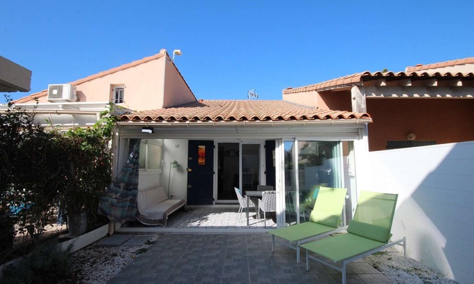Portiragnes-Plage House | Lovely Villa located in a secured residence with AIRCO, 2 bedrooms, for 5 people, Wifi, 200m.