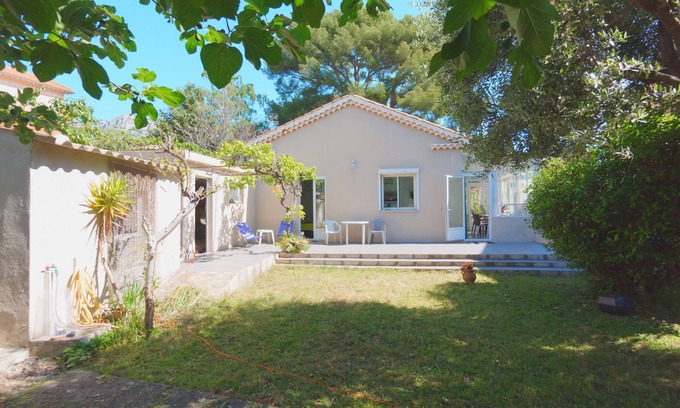 Toulon House | Lovely, well-equipped family home in a quiet area west of Toulon