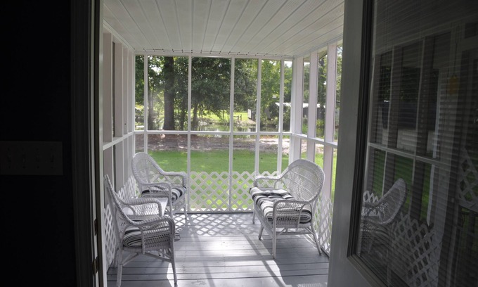 Long Beach Cottage | Lovers Lane Oasis Cottage.Ideal for a couple or small family Coast visit!
