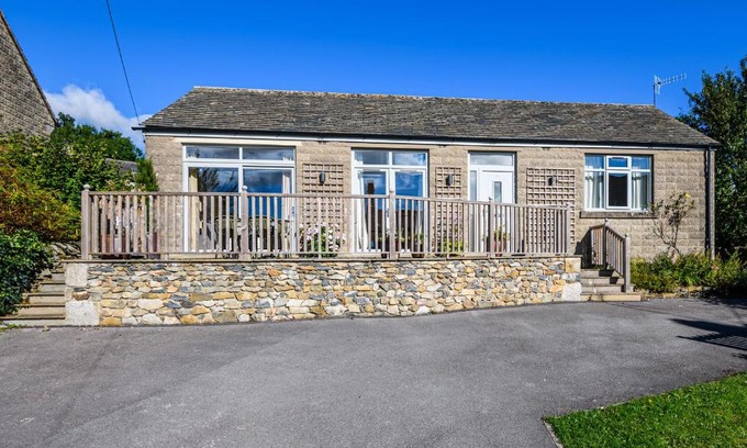 Austwick House | Low Bank