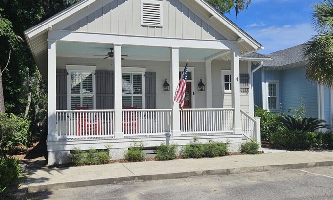 Habersham Cottage | Low Country Cottage in Beautiful Habersham