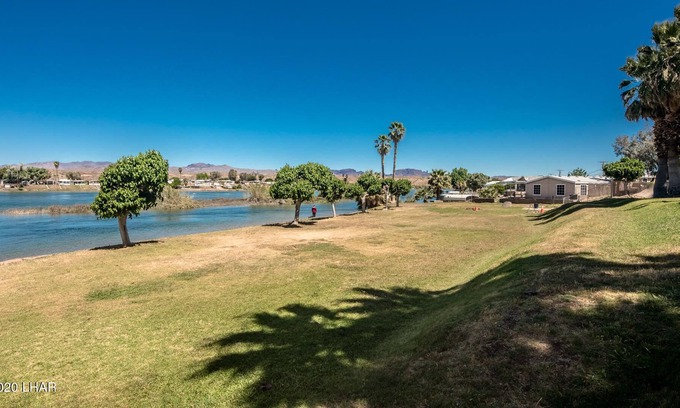 Parker House | ☆Lower River Retreat☆Escape the Harsh Winter, and come relax in a Desert Oasis!