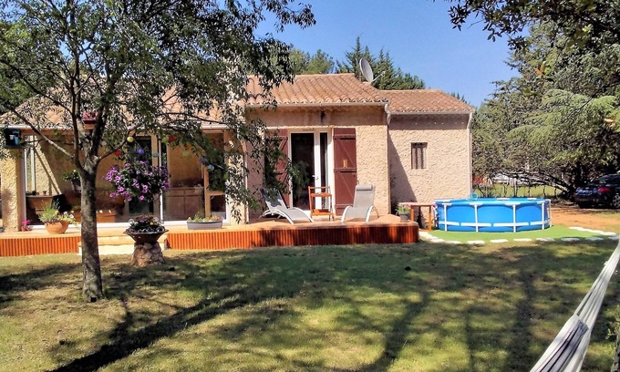 Merindol House | Luberon, detached house, 1400m2 garden in the garrigue of Provence