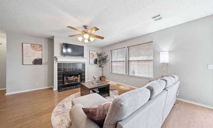 Cat Hollow House | Luckenwald Cove Retreat G#42135
