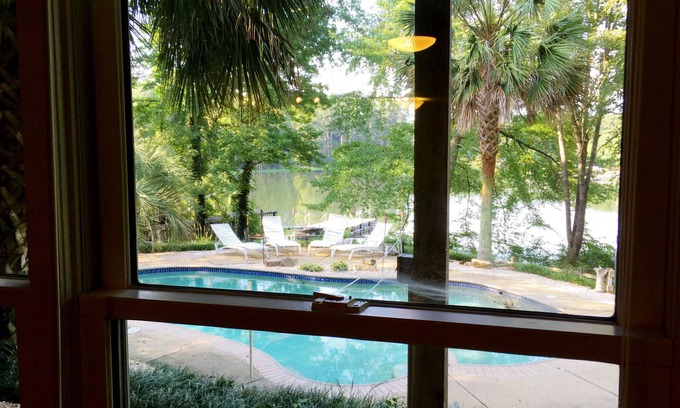 Chapin House | Lucky Enough - Guest Suite on the Water