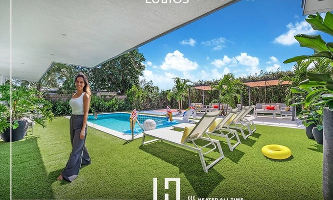 Cutler Bay House | Luhos House 5BR Heated Pool Basketball Pool table