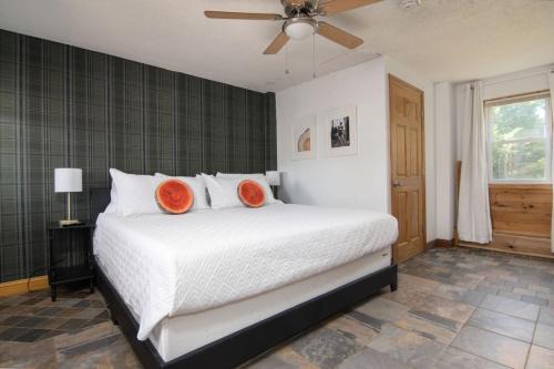 Balsam Lake Apartment | LumberJill Lodge Room 8