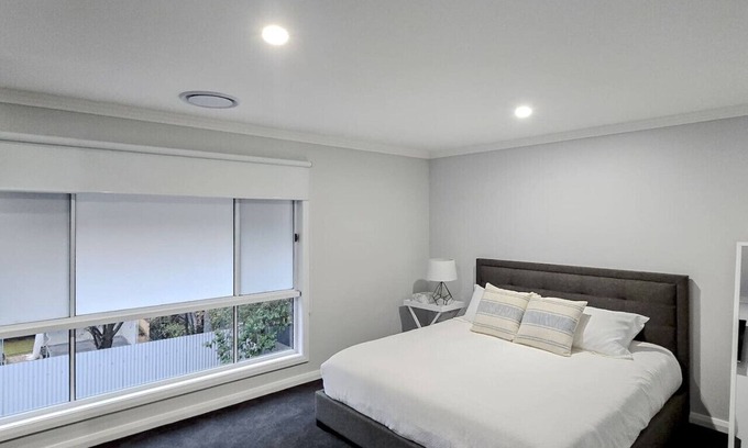 Wagga Wagga Apartment | 'Lumeah' - Apartment 1 Central Wagga