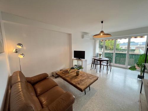 Les Platanes Apartment | Lumineux T3 Centre Perpignan, Balcon et Parking