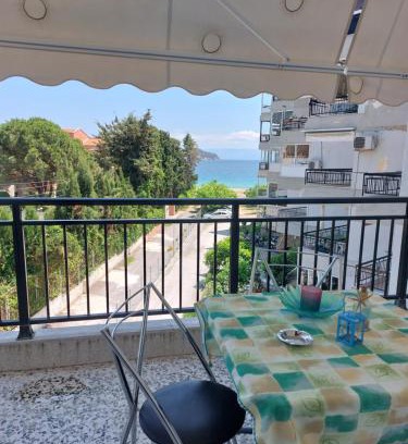 Nea Iraklitsa Apartment | Luminosa Seaview Apartment