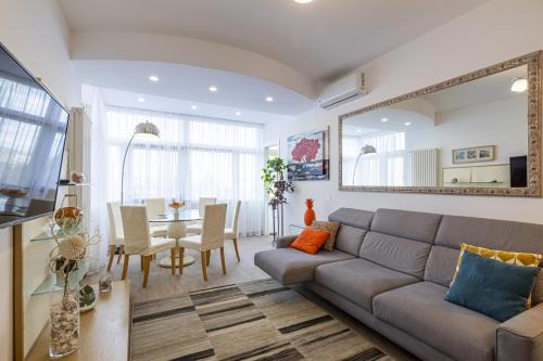 Olgiata Apartment | Luminoso appartamento con terrazzo a La Storta